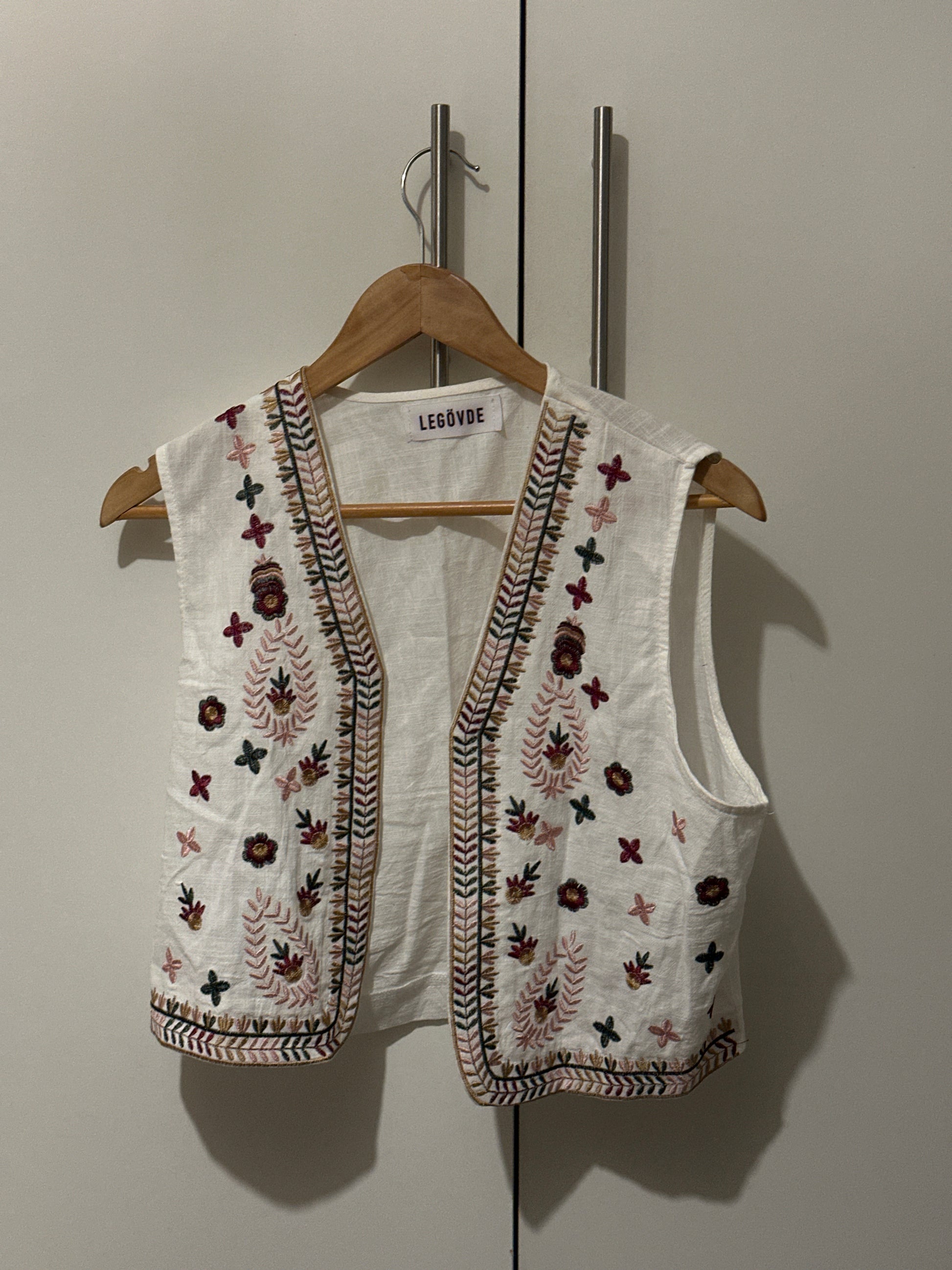 Vest burdeo talla Única