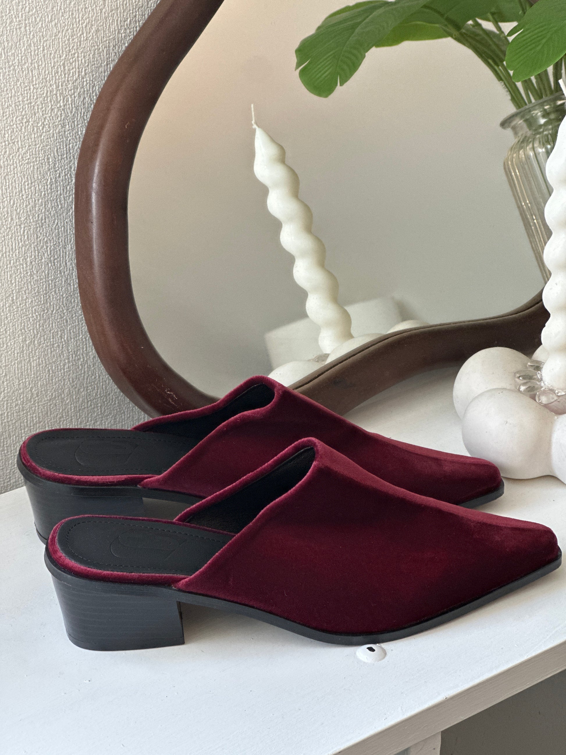 Zapatos rojos nuevos