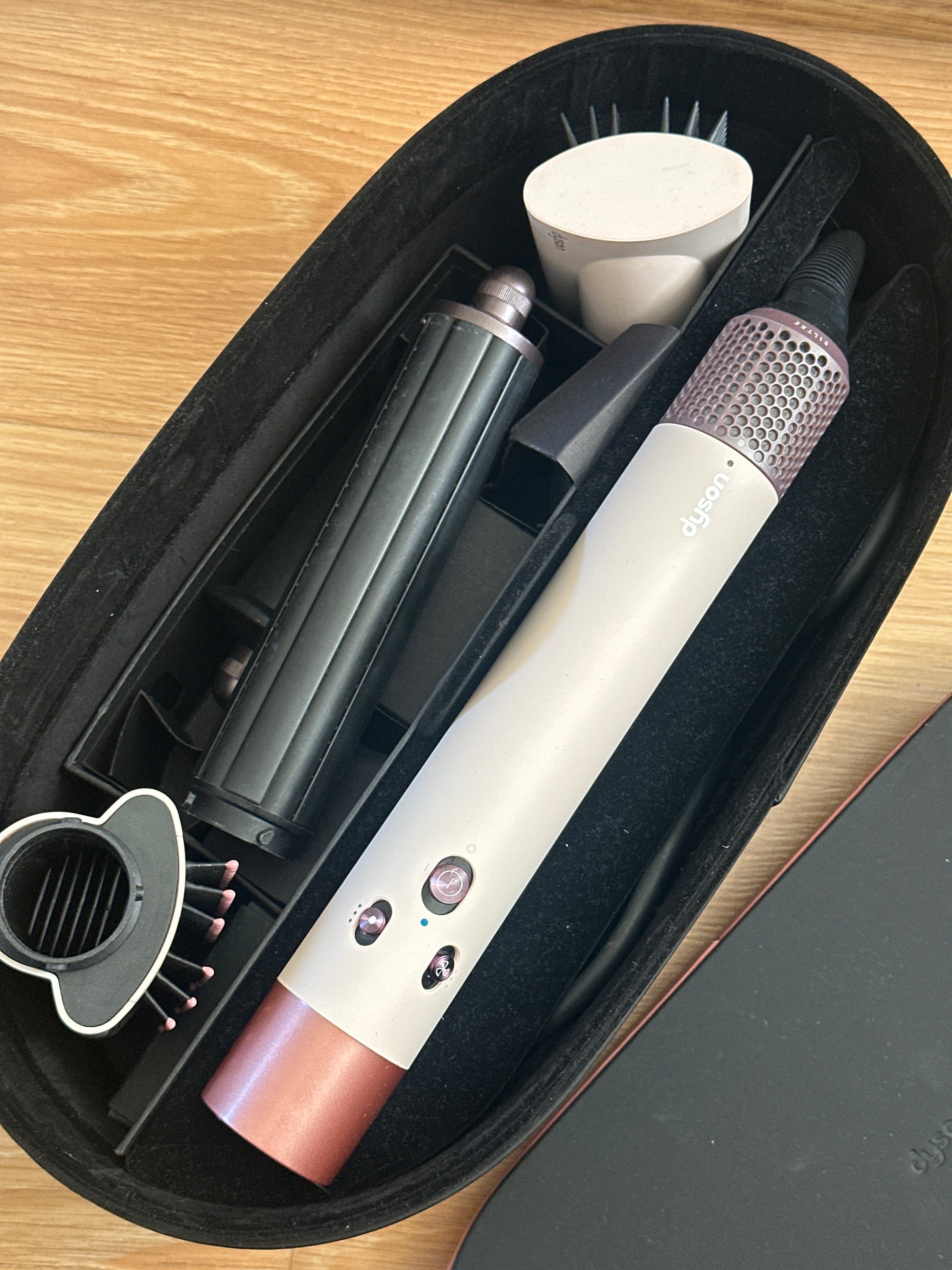 Dyson airwrap rosada