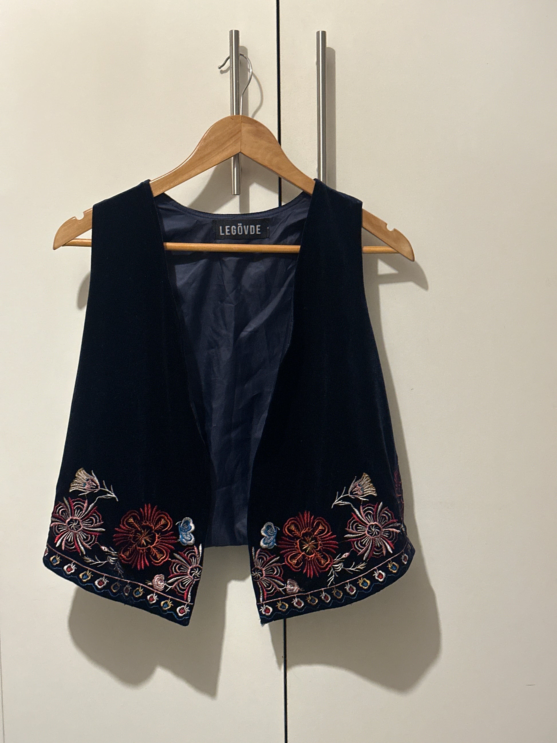 Vest bordado