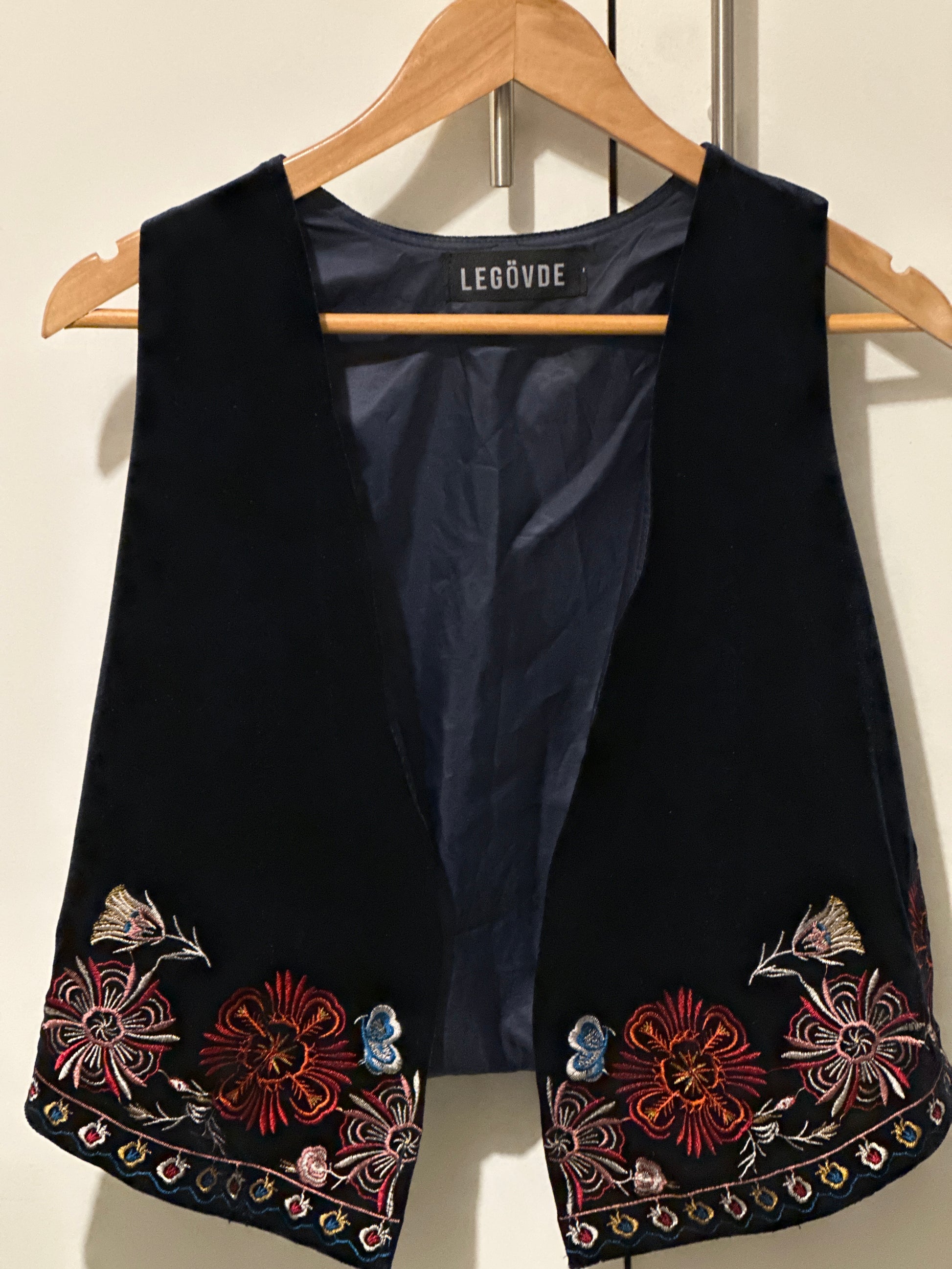 Vest bordado