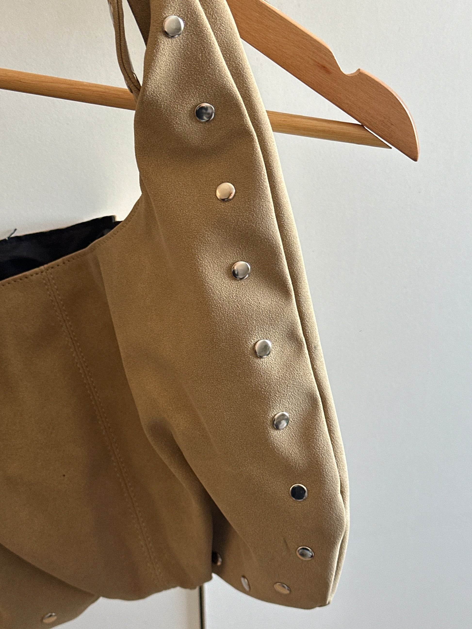 Bolso shein tachas beige