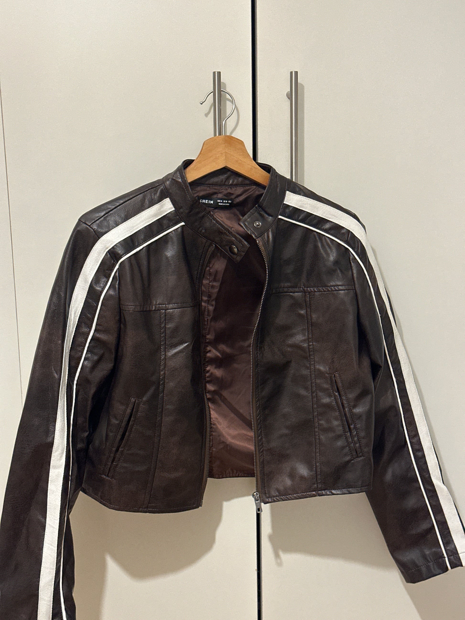 Chaqueta efecto piel Shein