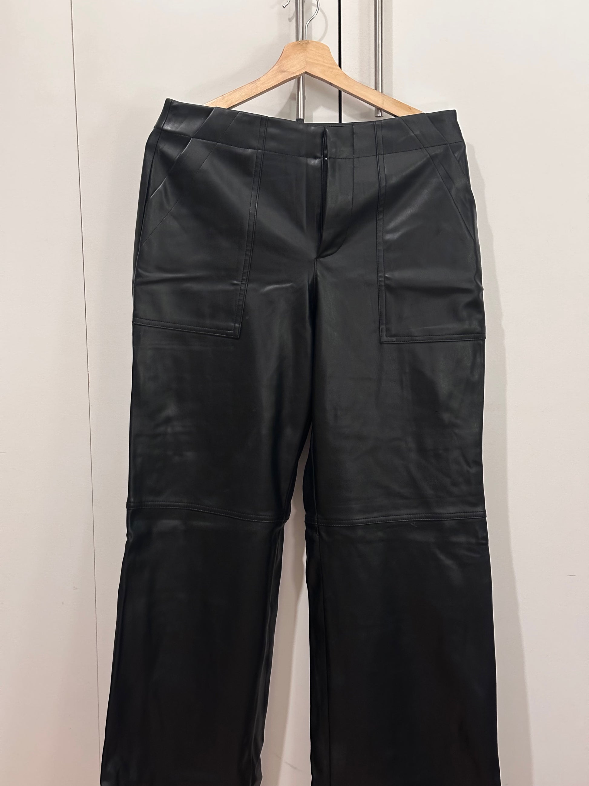 Pantalón cargo Zara