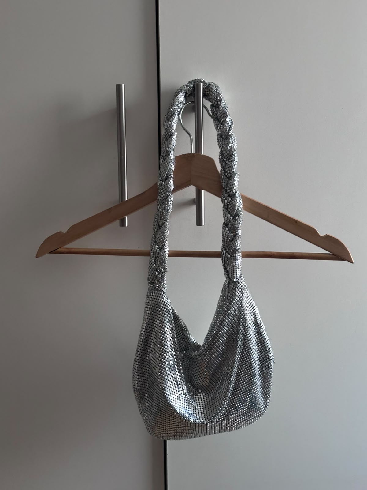 Bolso plateado Zara